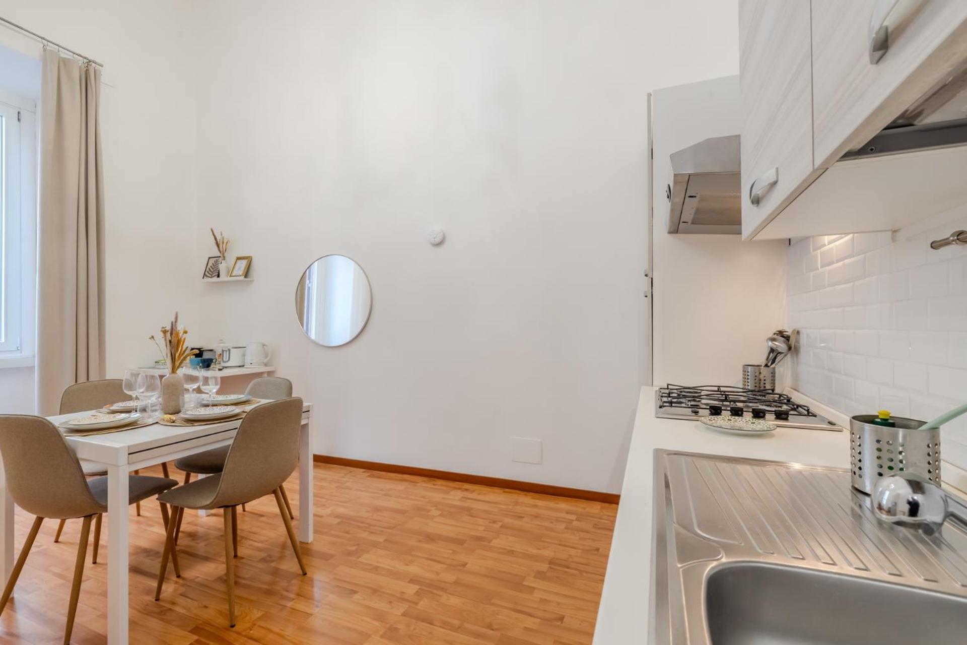 Storico In Zona Barberini Appartement