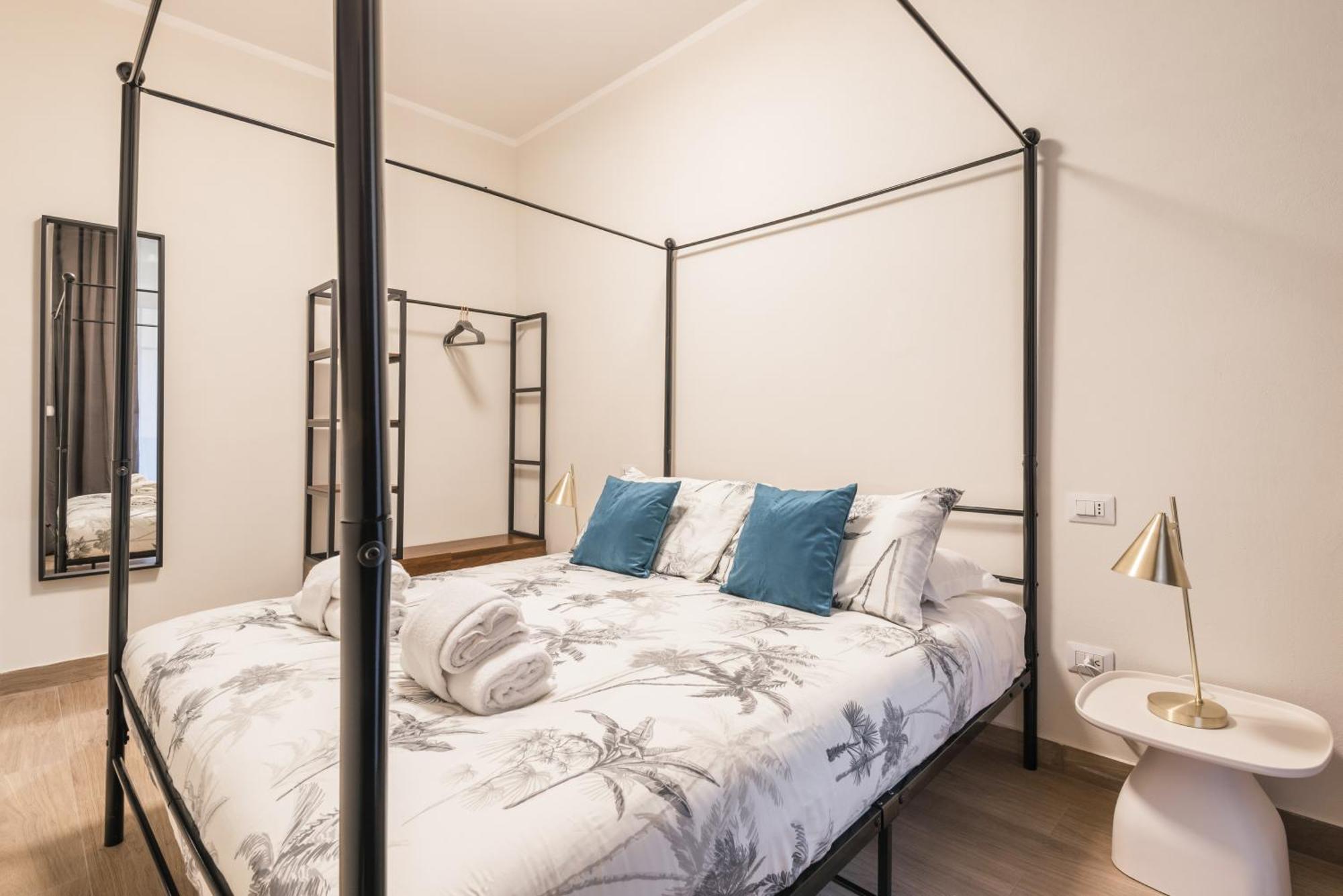 Apartamento C3 Class Apartment, 2 Da Letto, 2 Bagni, Giardino Distante 15 Minuti A Piedi Da Fontana Di Trevi Roma