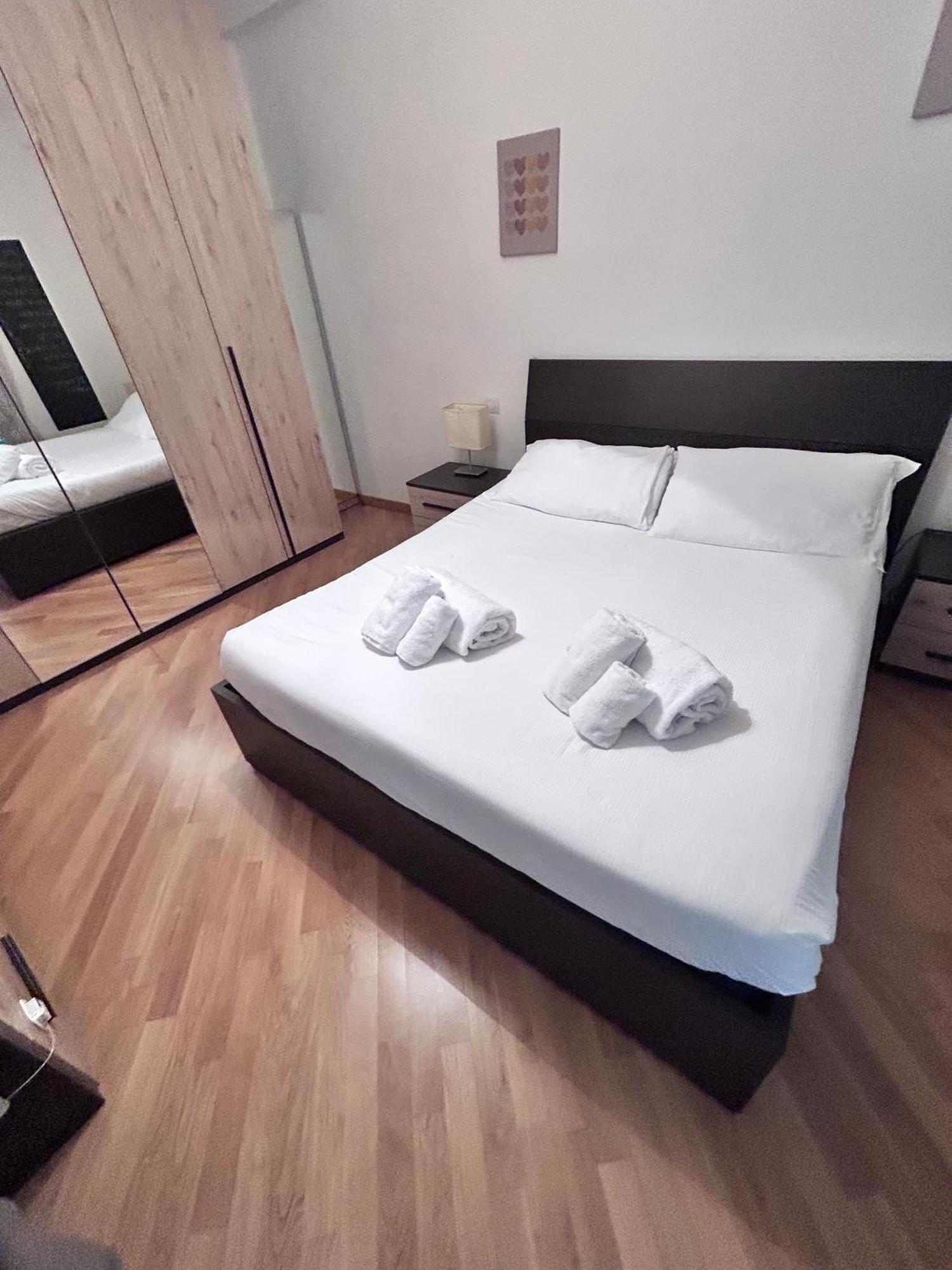 Realty Company Croce * Rome
