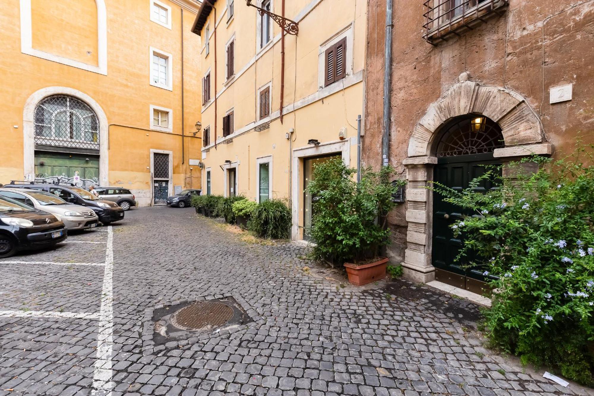 Clod's Pods * Rome