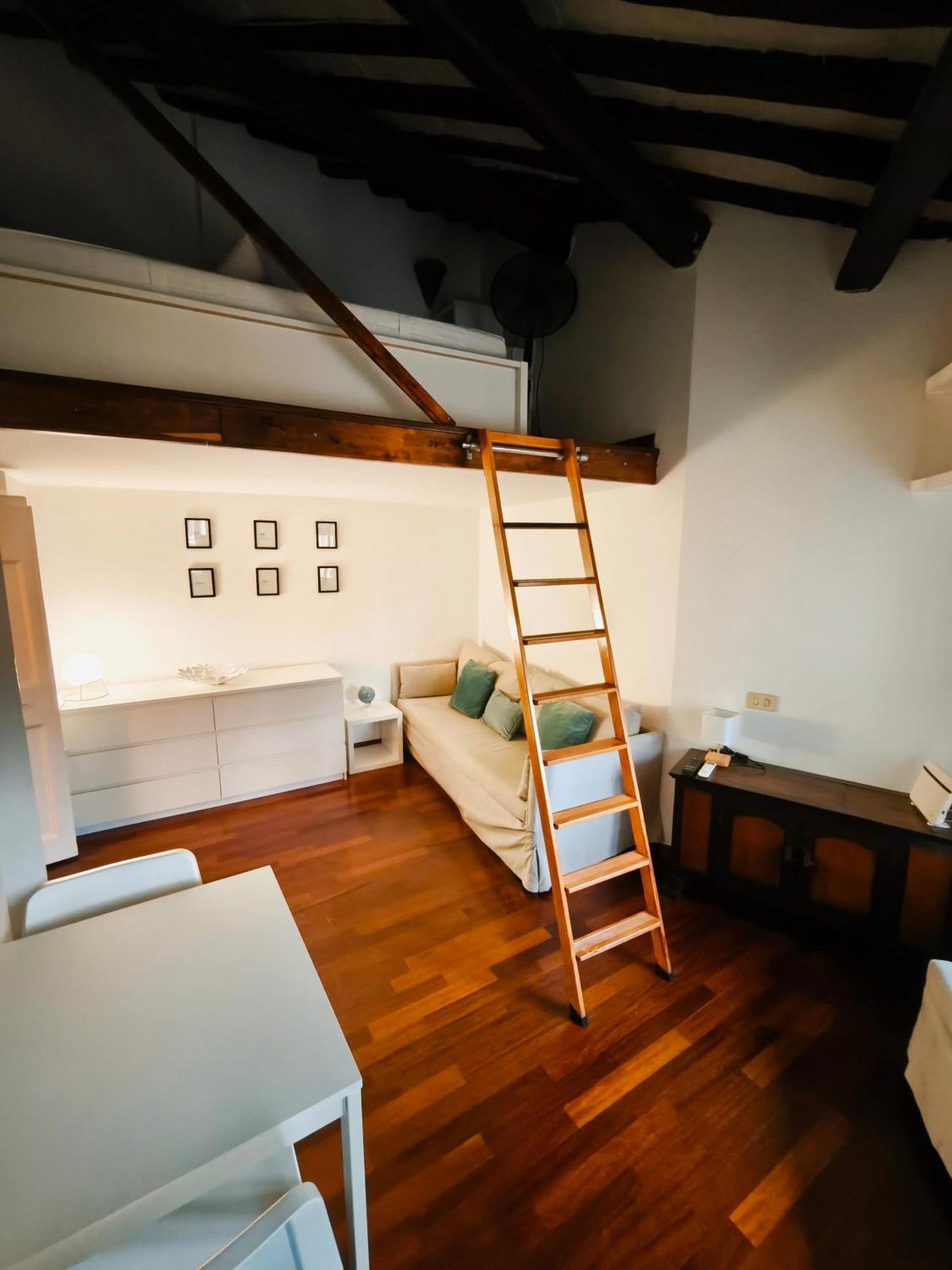 Apartment Piccolo Attico Rome