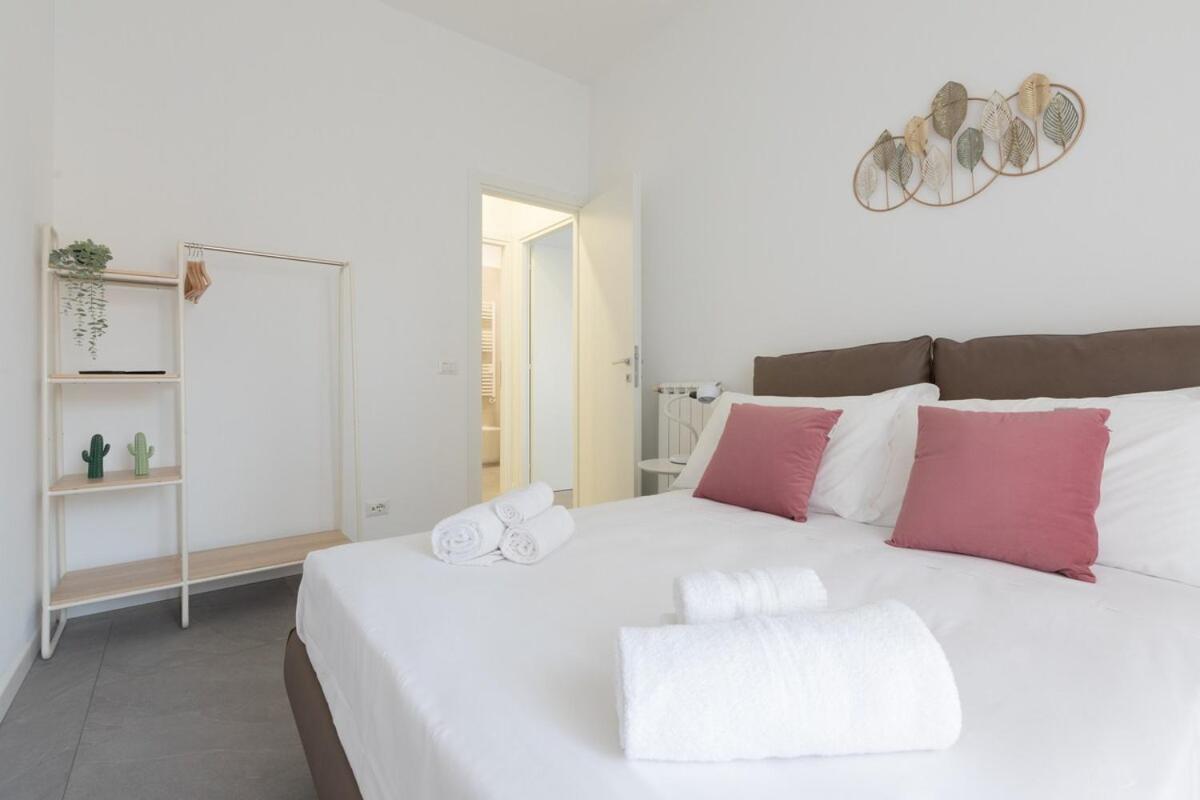 15 Minutes From Center & Metro 2 Minutes Apartment *