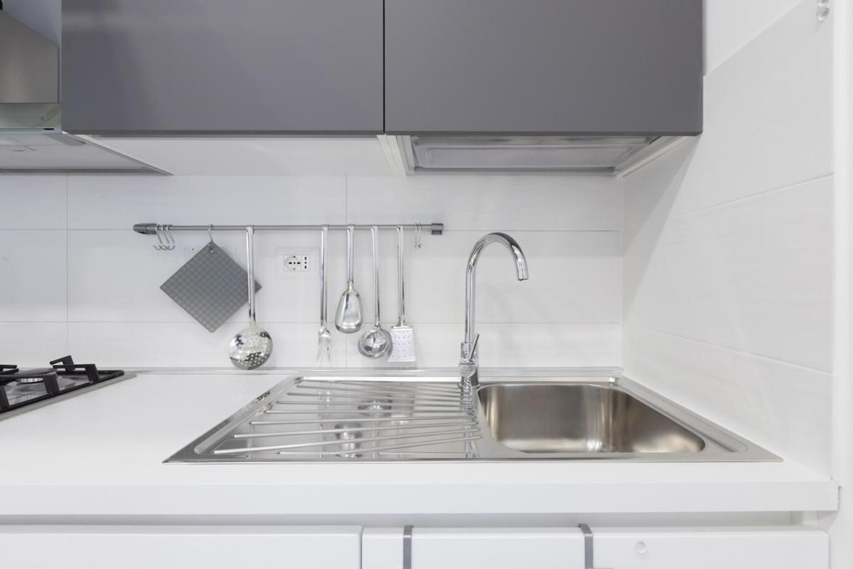 15 Minutes From Center & Metro 2 Minutes Apartment