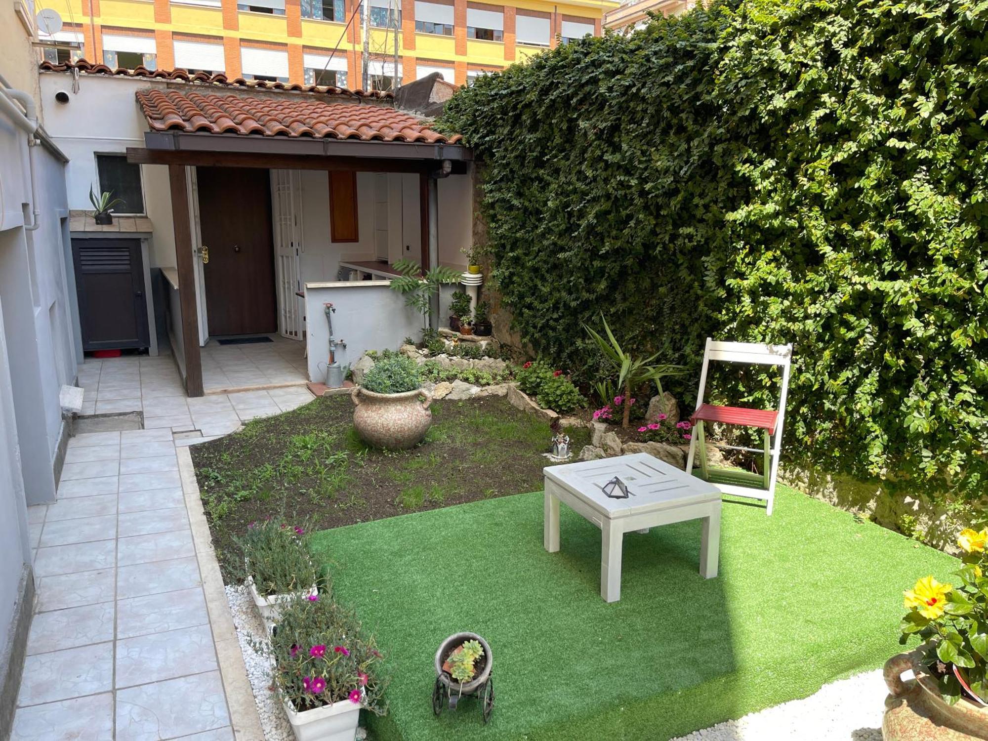 House With Private Garden * Rome