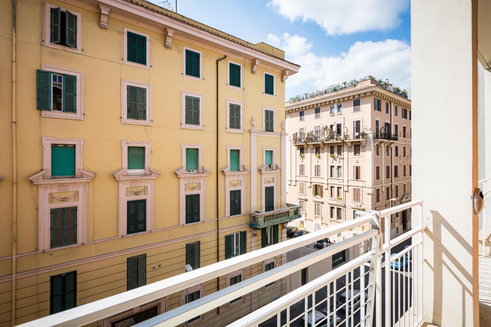 Tropical House Vatican Area * Rome