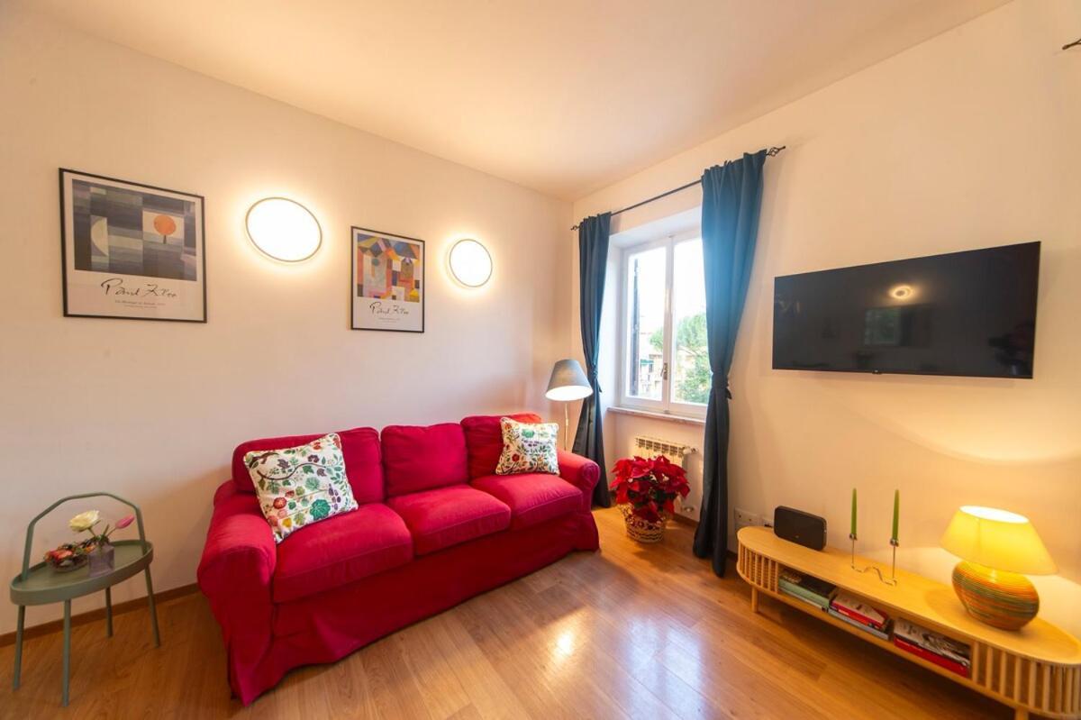 4 Cantoni, Cosy In Monti District Apartment Rome