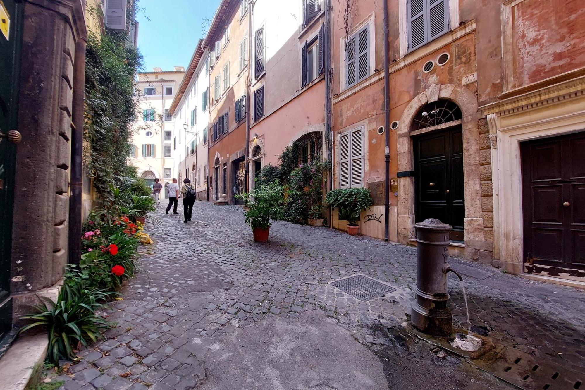 Apartment Two Steps From Colosseum, In The Imperial Forums Rome