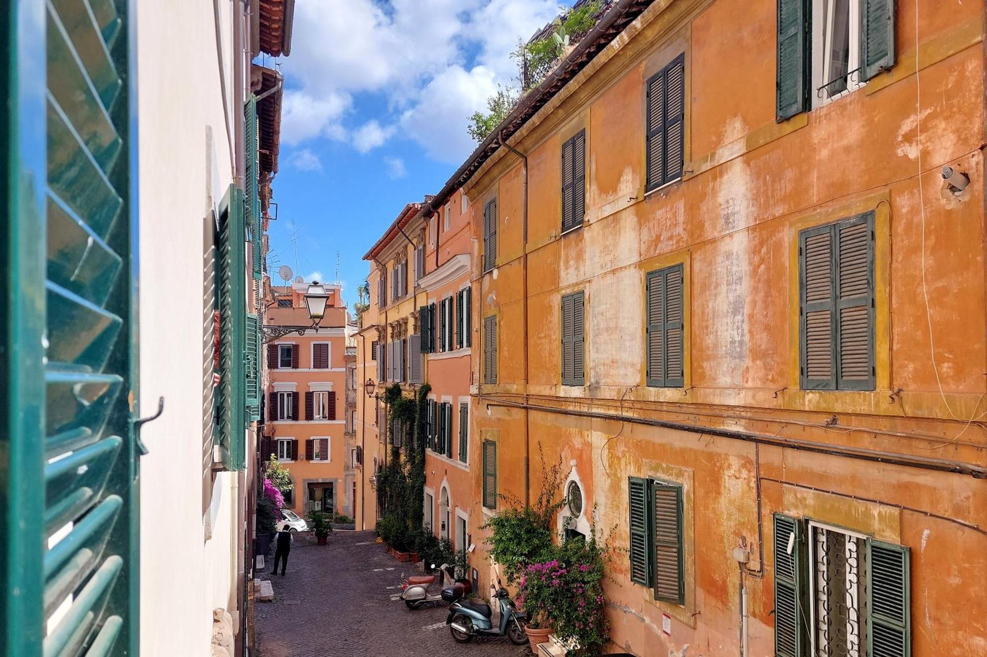 Two Steps From Colosseum, In The Imperial Forums