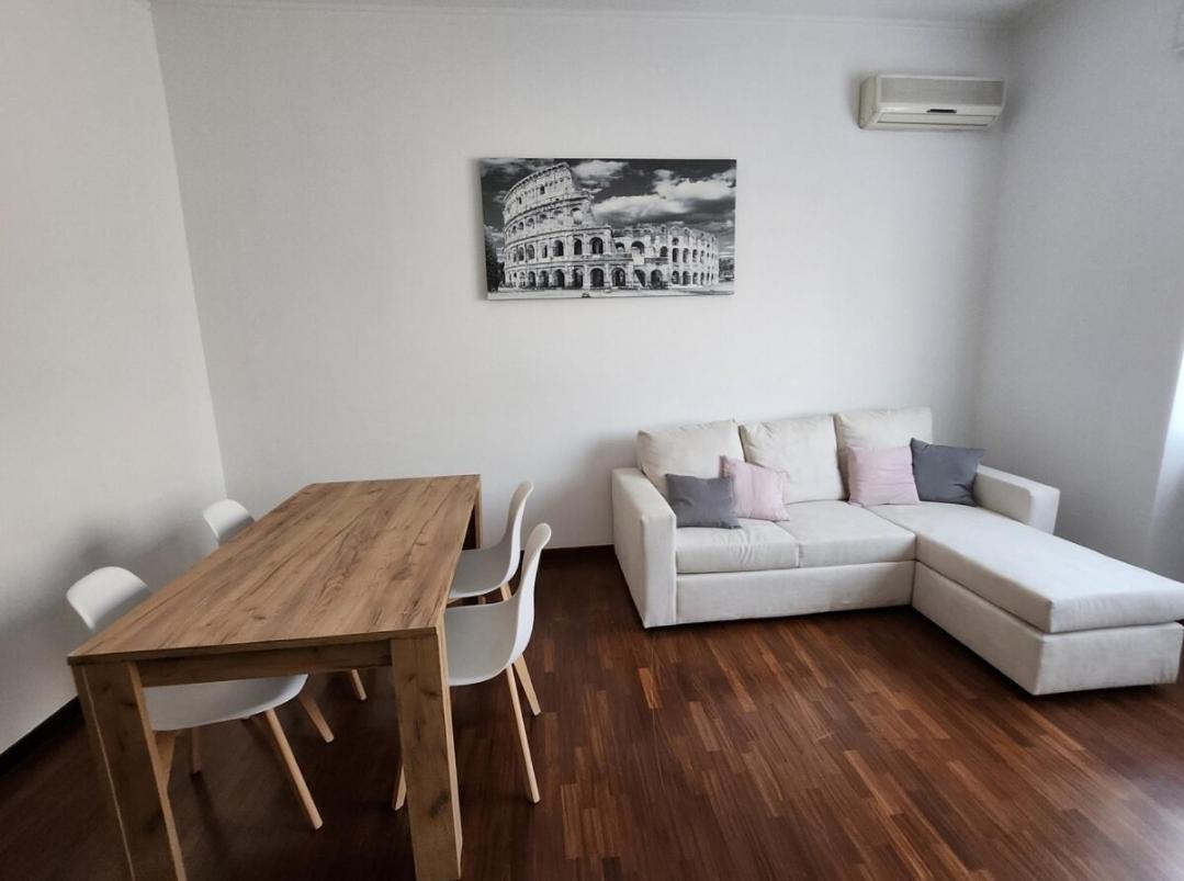 Casa Su Colosseo San Giovanni Apartamento Roma