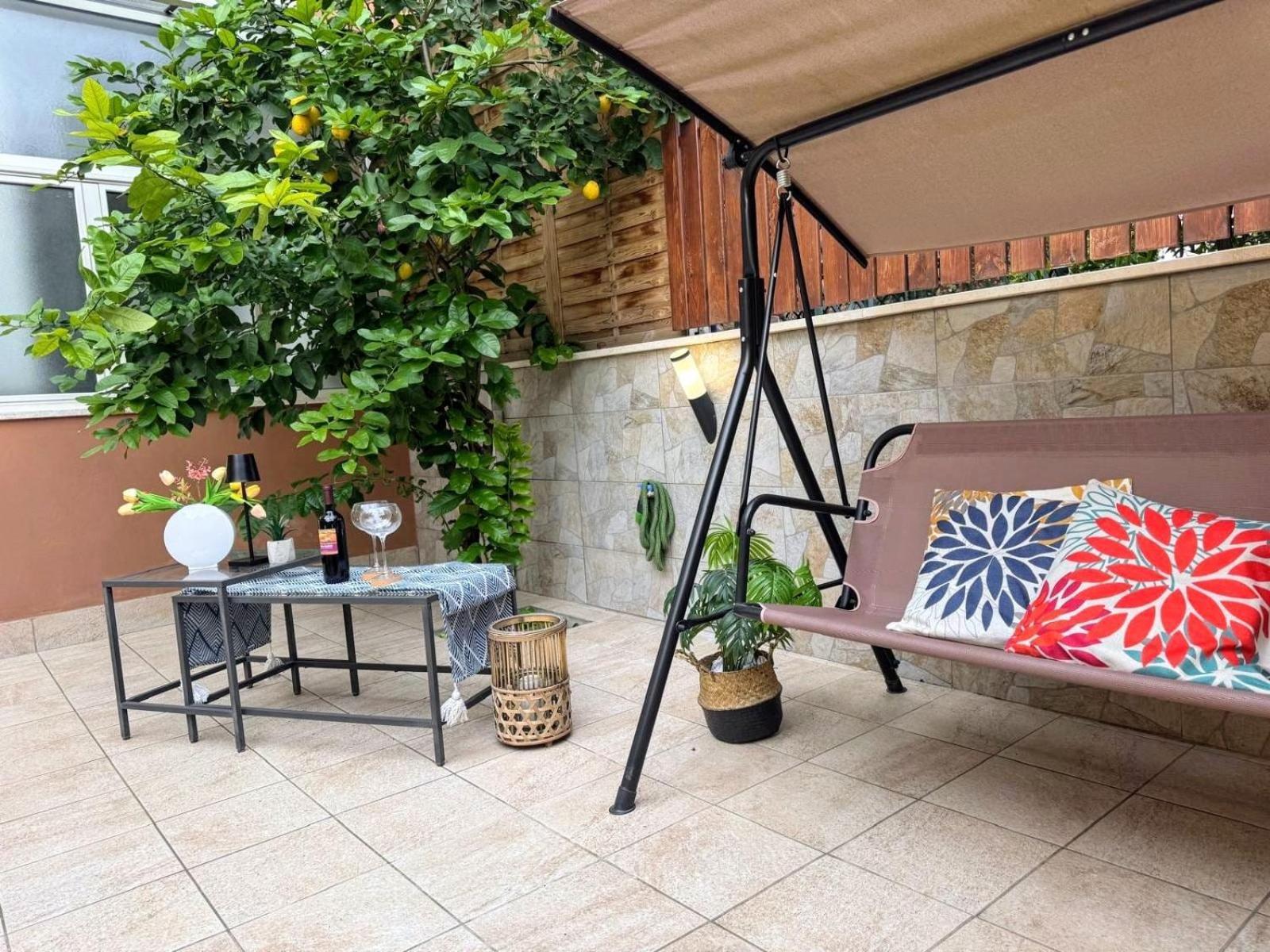 Agli Acquedotti, Con Giardino Privato Appartamento *