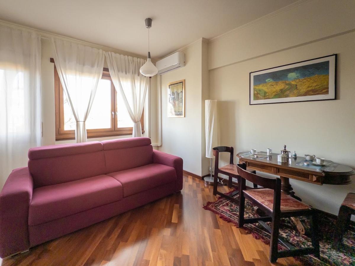 Elegant Studio, 20 Mins From Termini Station Apartment