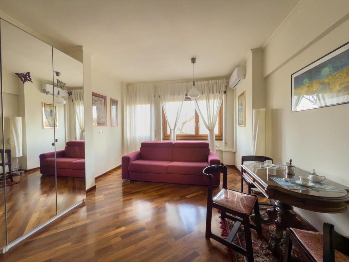 Apartment Elegant Studio, 20 Mins From Termini Station