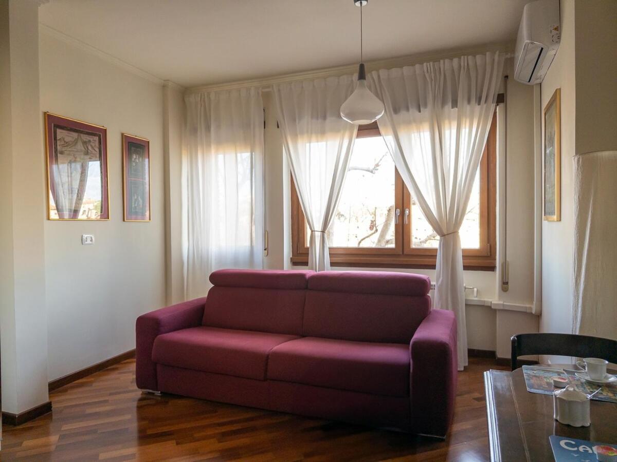 Elegant Studio, 20 Mins From Termini Station Apartment *