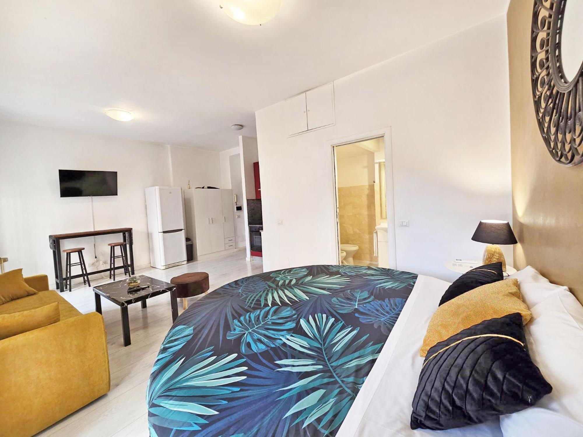 Filiberto Flats * Rome