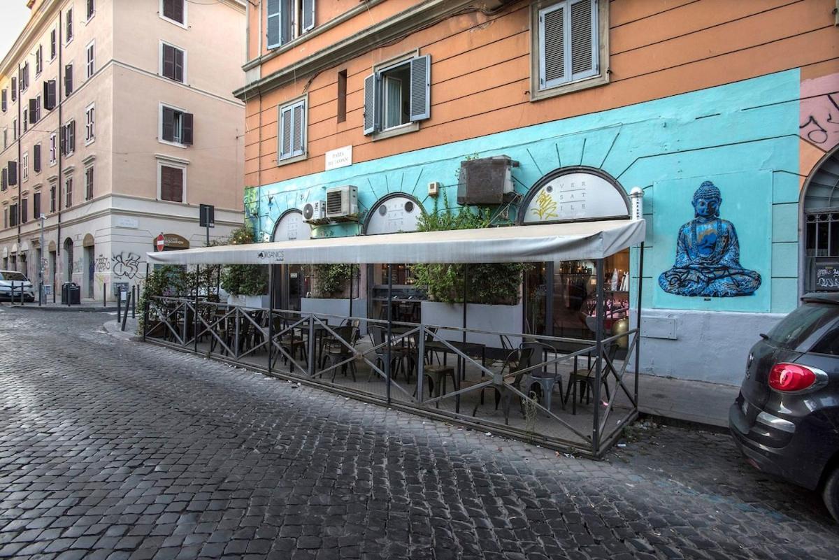 Urban Oasis With Balcony And Free Private Parking Apartment