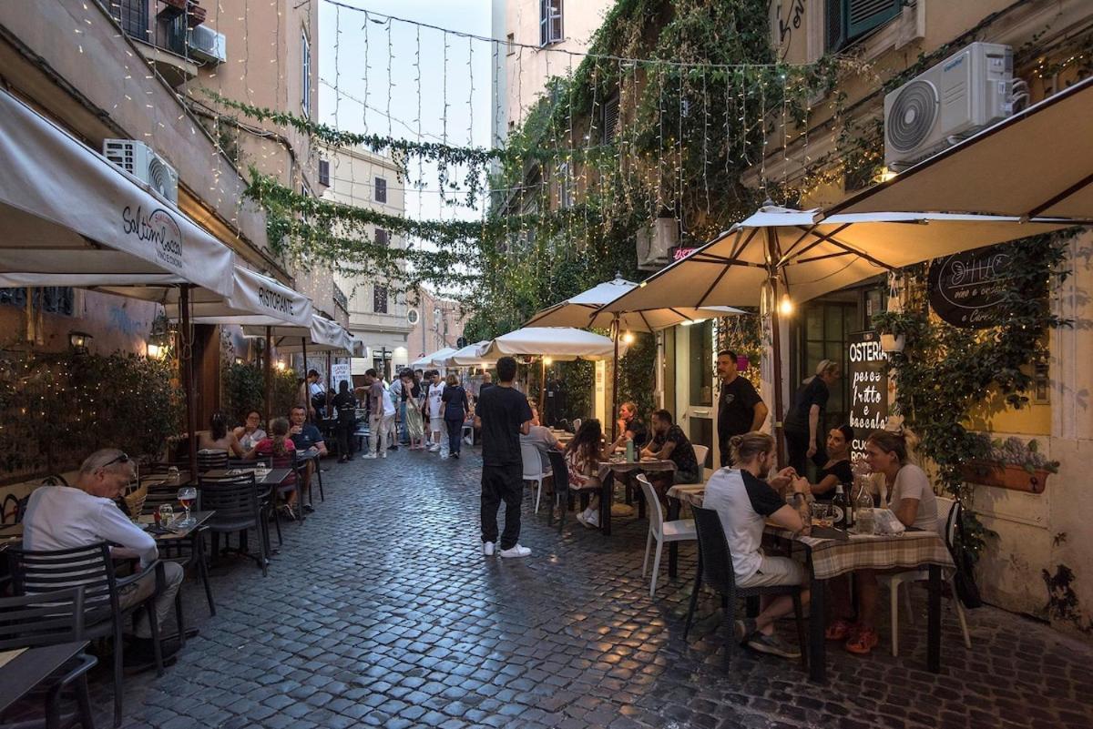 Apartment Urban Oasis With Balcony And Free Private Parking Rome