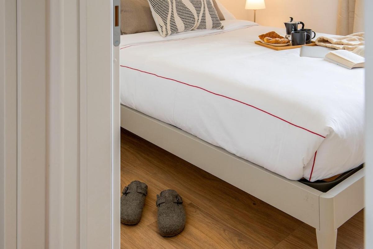 Urban Oasis With Balcony And Free Private Parking Apartment Rome