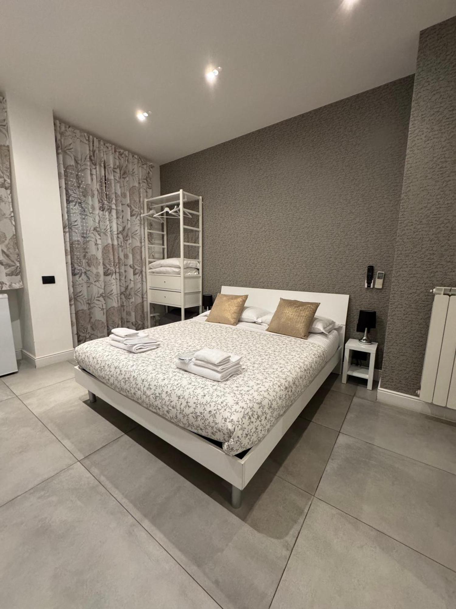 Flaminio Holidays Guest house *