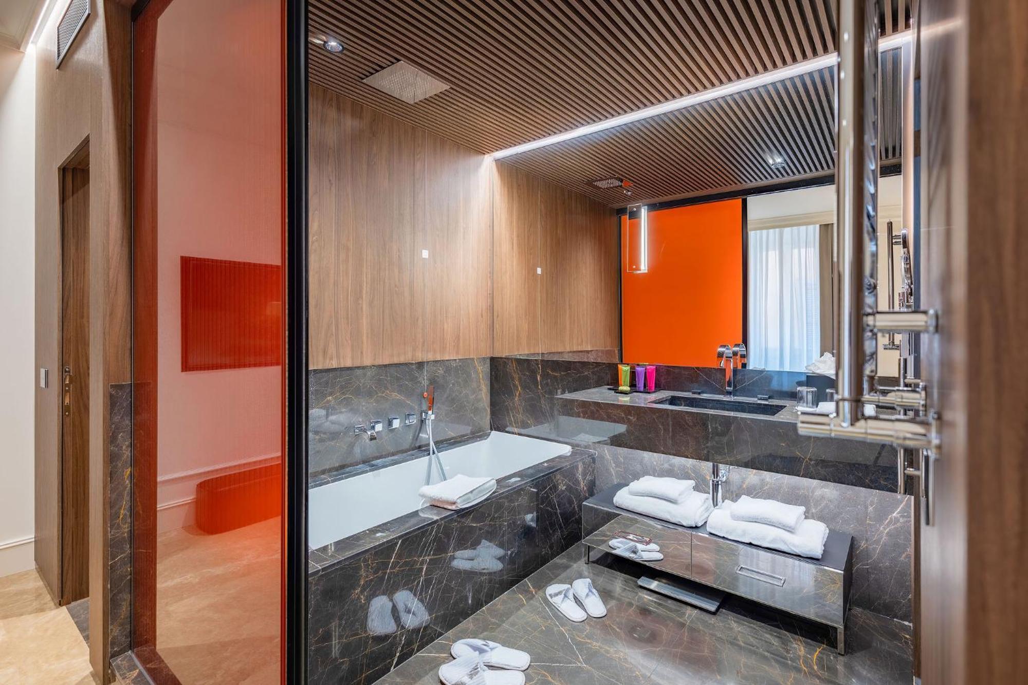 The First Dolce - Preferred & Hotel Roma