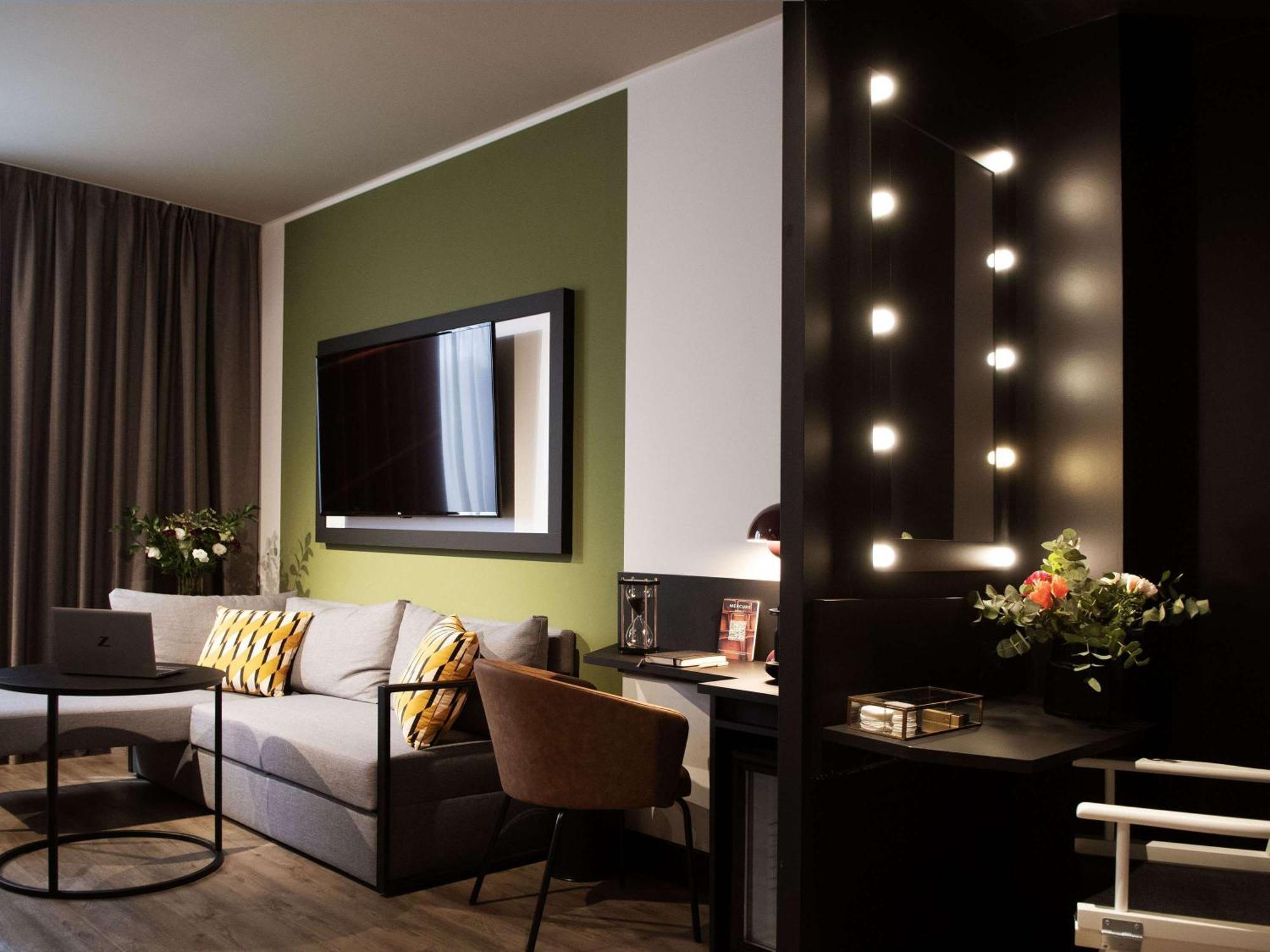 Hotel Mercure Cinecitta Rome