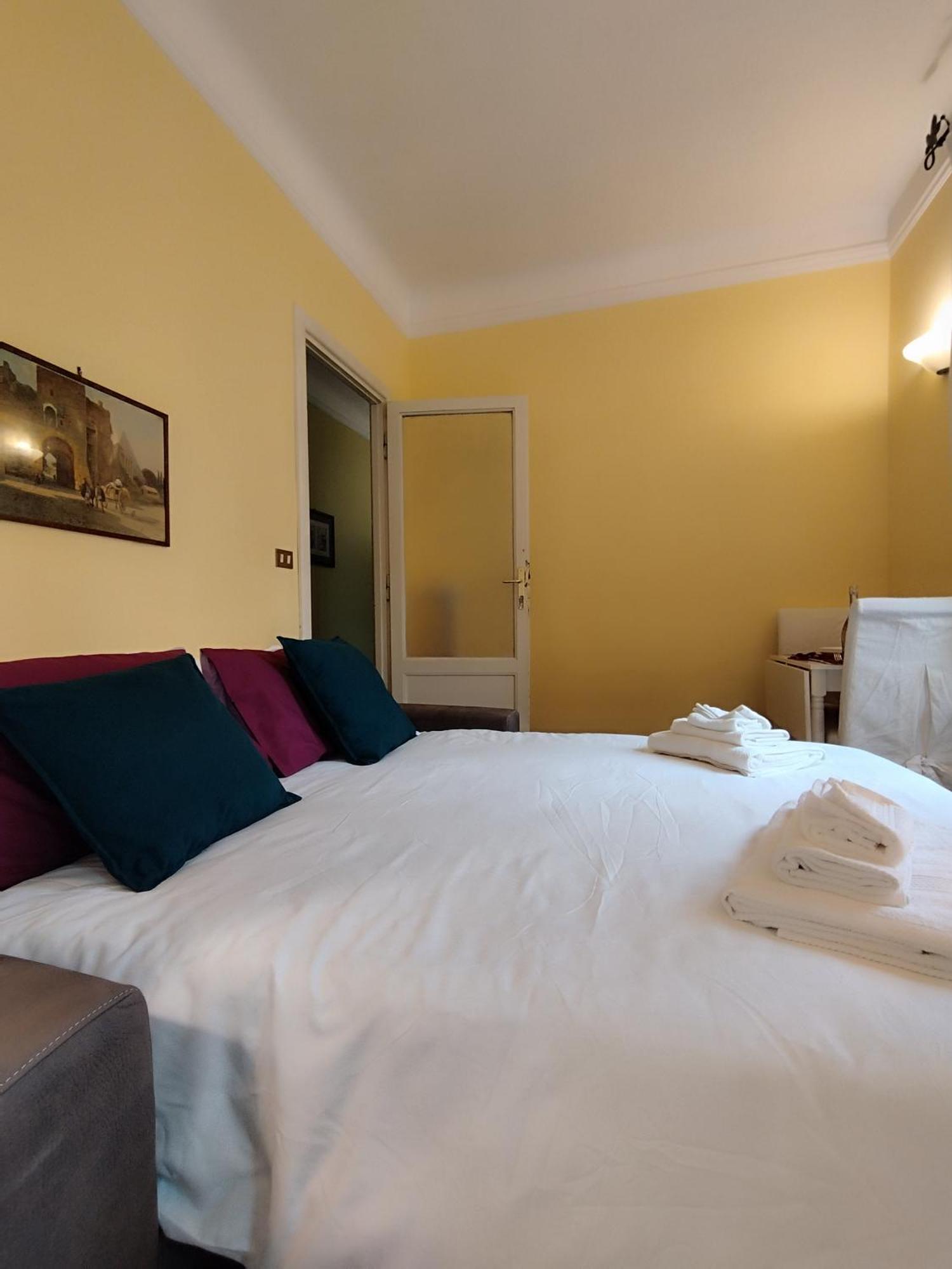 Vatican House Entire Two Bedrooms 2 Wi Fi A Portable One Apartment Rome