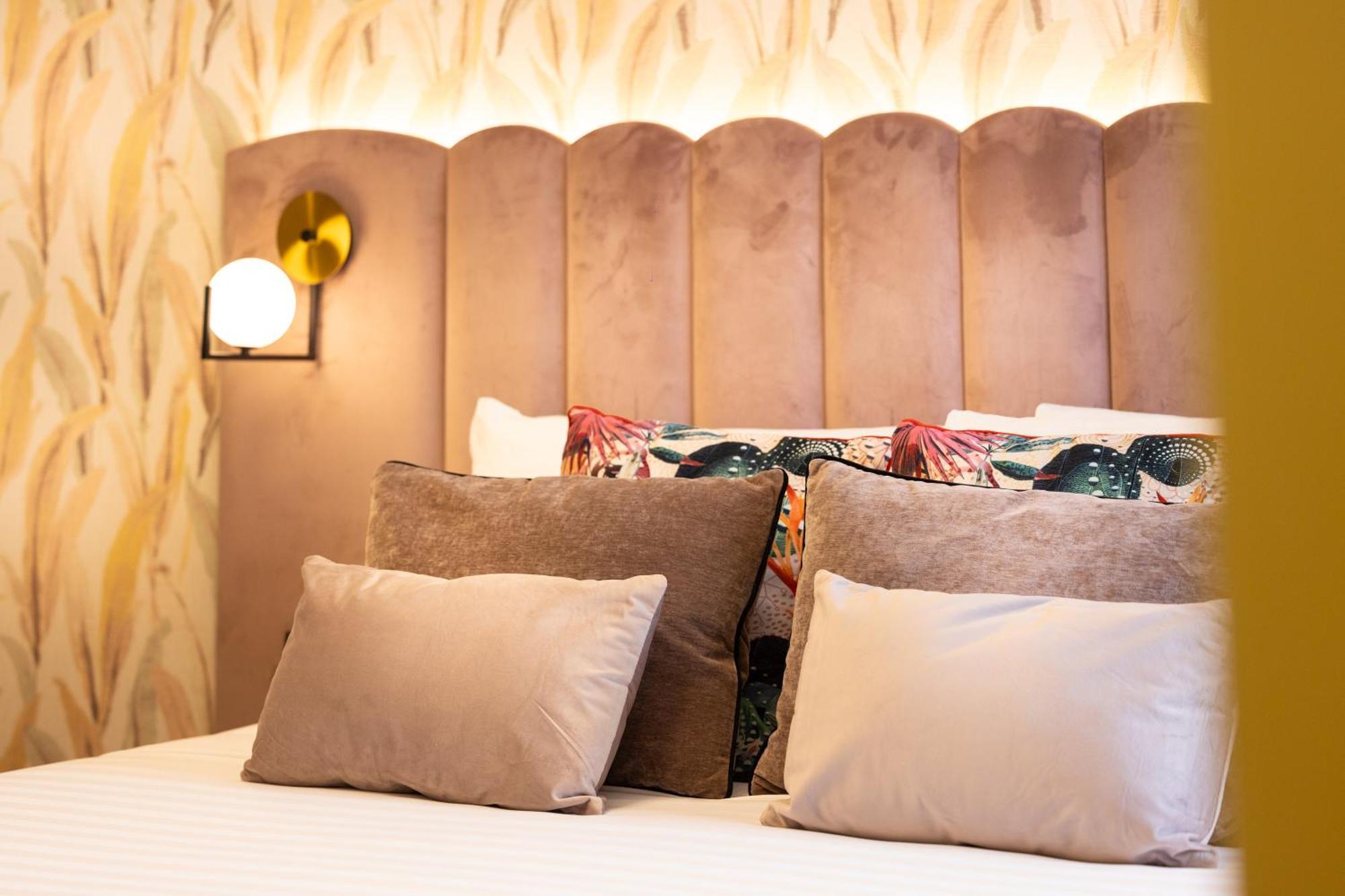 Mavi Luxury Rome