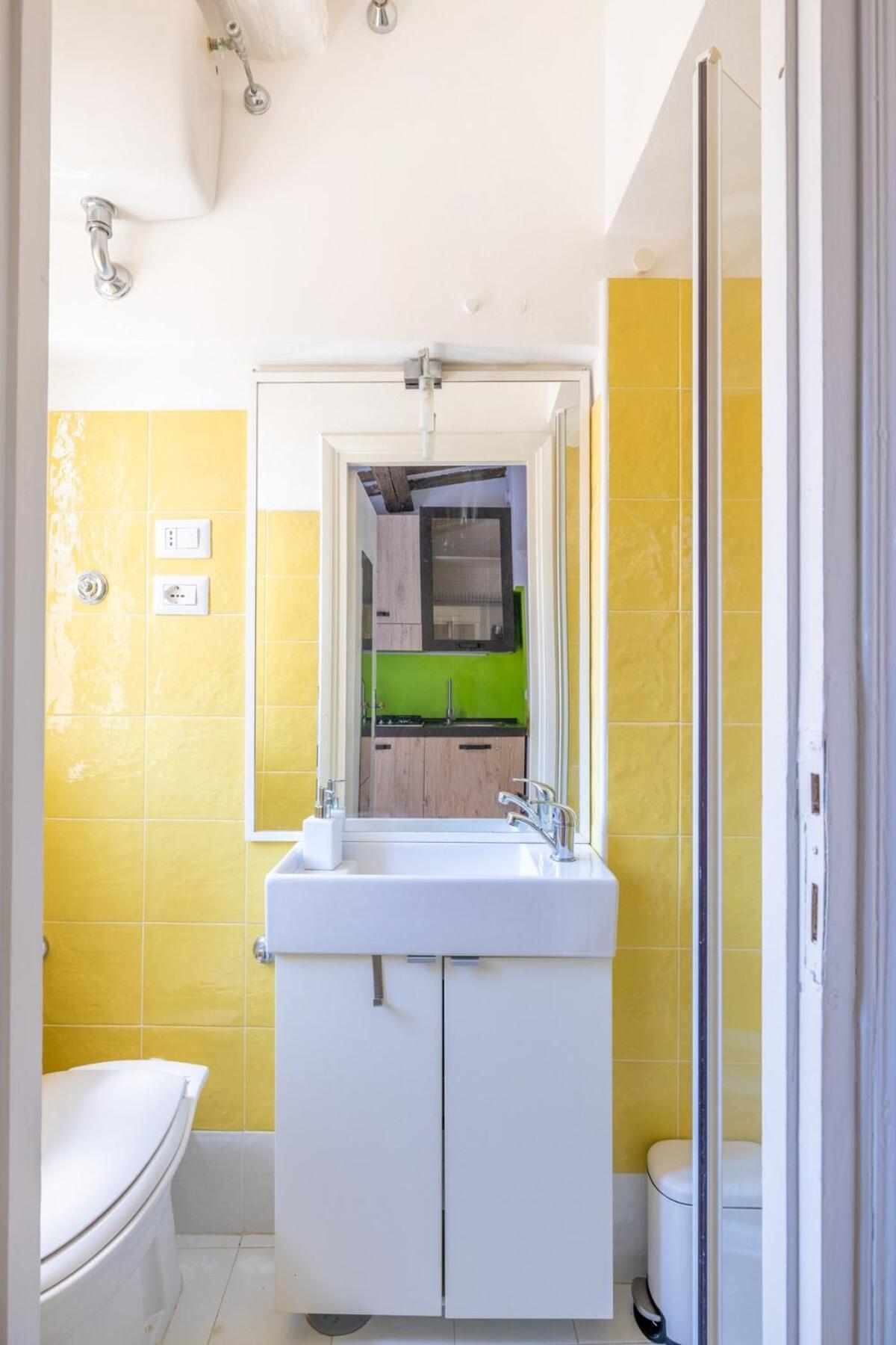 Fascinating Attic - Up To 2 Guests - Trastevere Appartement