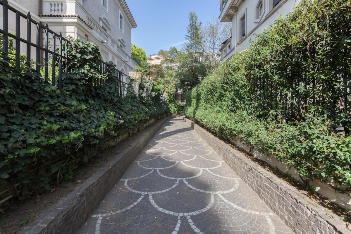 With Parking - Borghese Apartment Rome