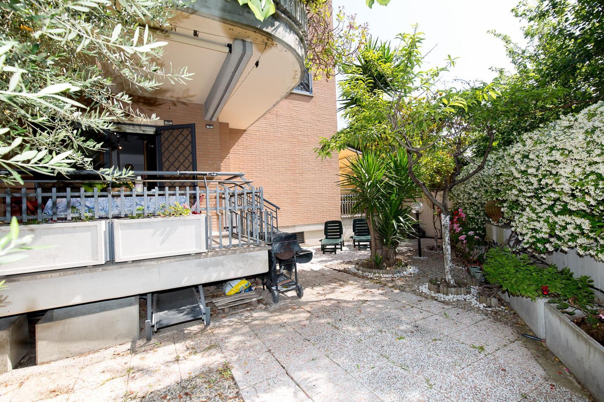 Apartment La Casetta Di Gio With Private Garden Rome