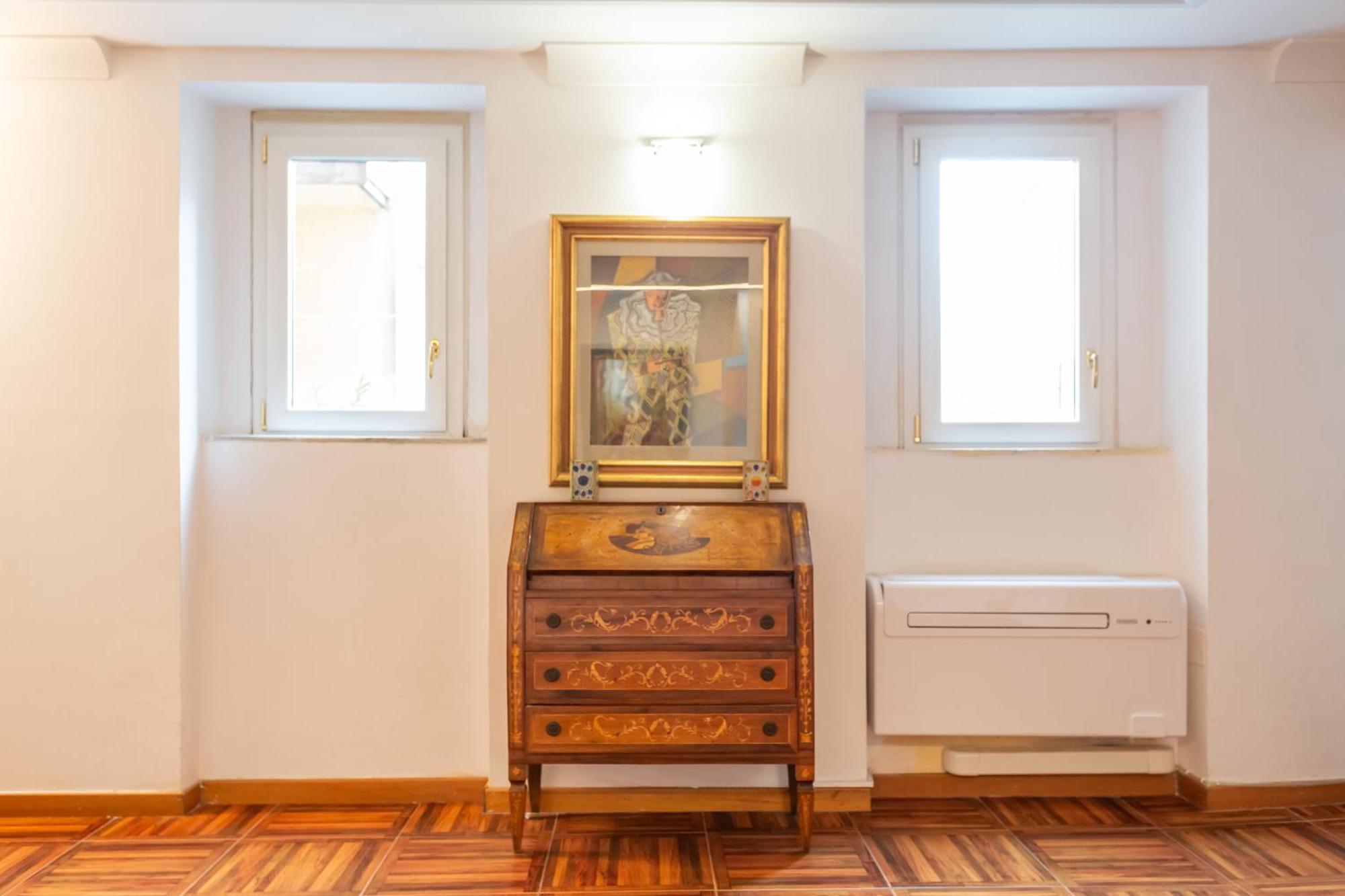 Trastevere San Calisto 3 Bdr Apartment Rome