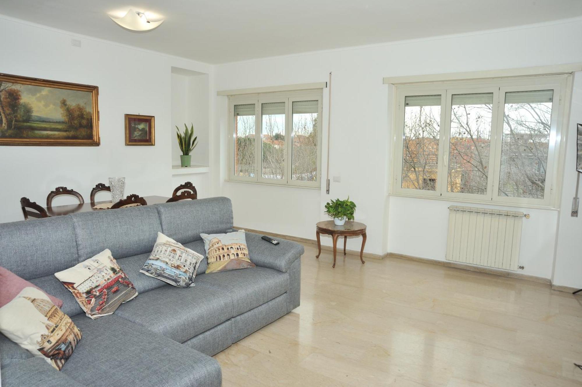 Francis House Apartment