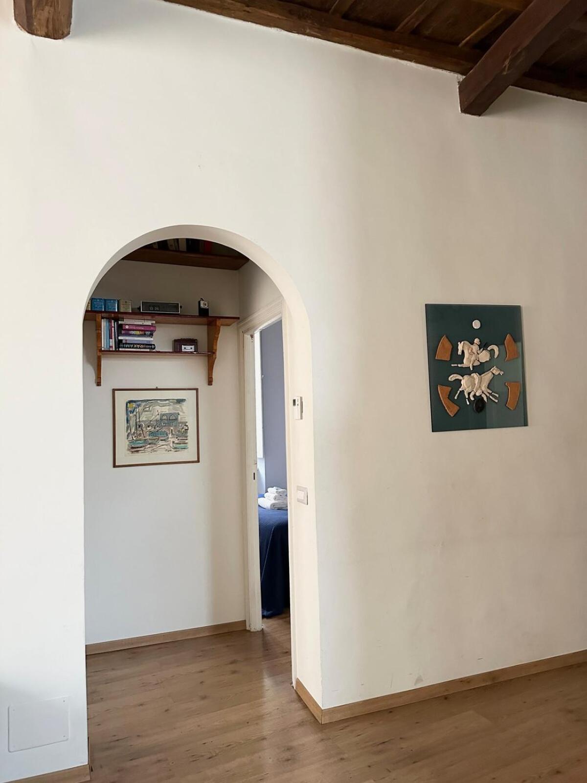 Artist In The Heart Of Trastevere *