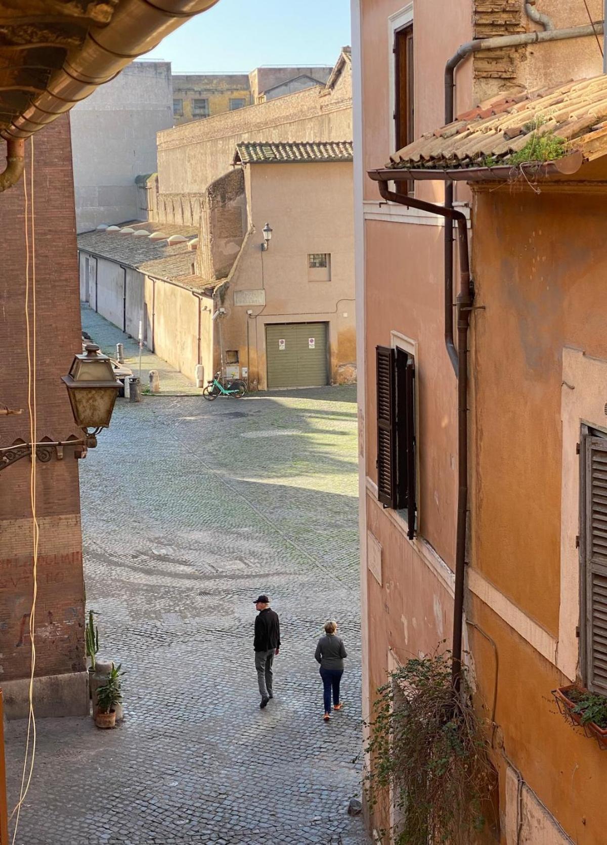 Artist In The Heart Of Trastevere Apartment Rome