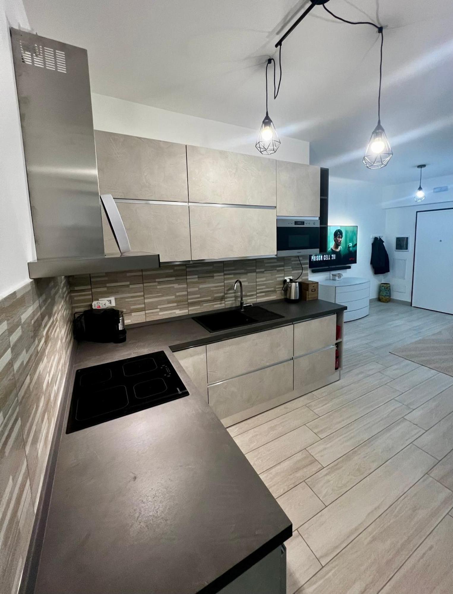 Appartement Elegant & Spacious 2br 2ba Unit With Private Patio *