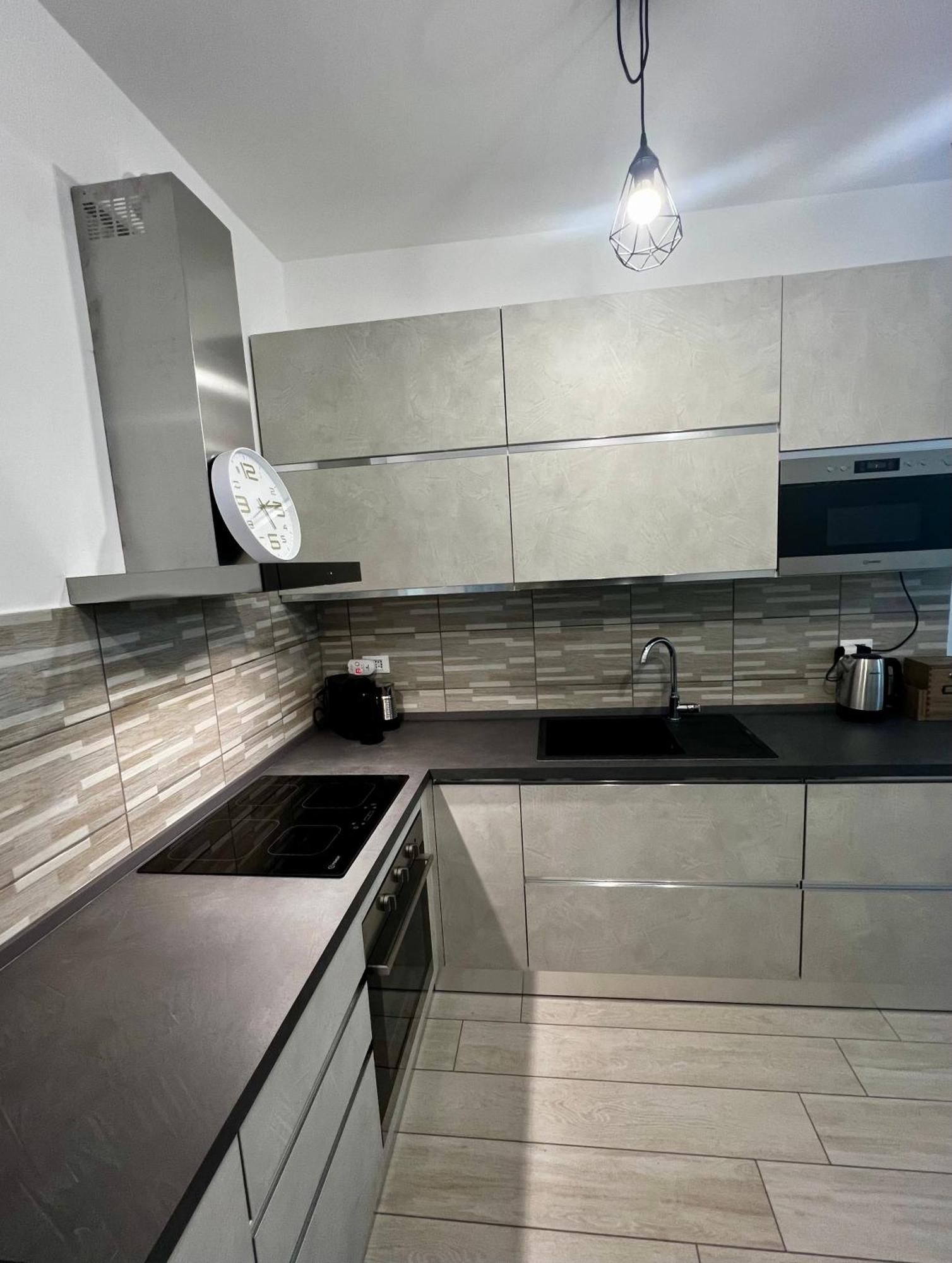 Elegant & Spacious 2br 2ba Unit With Private Patio Appartement