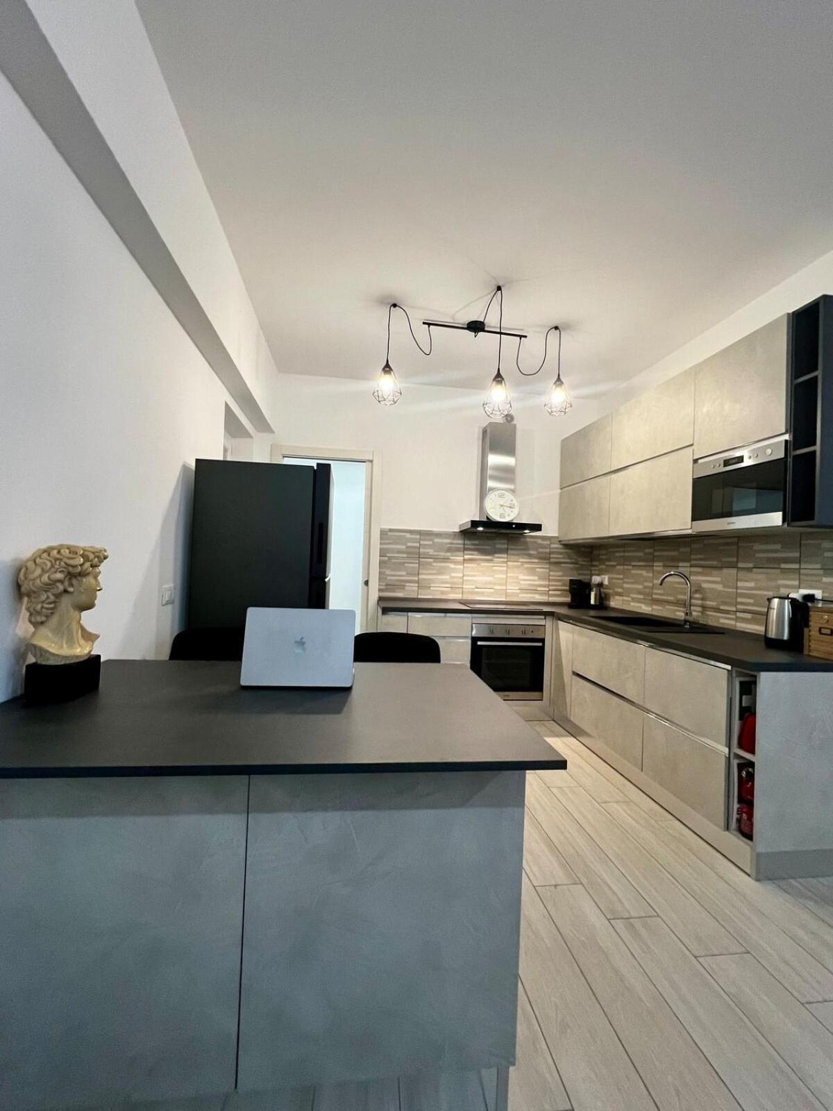 Elegant & Spacious 2br 2ba Unit With Private Patio Appartement Rome