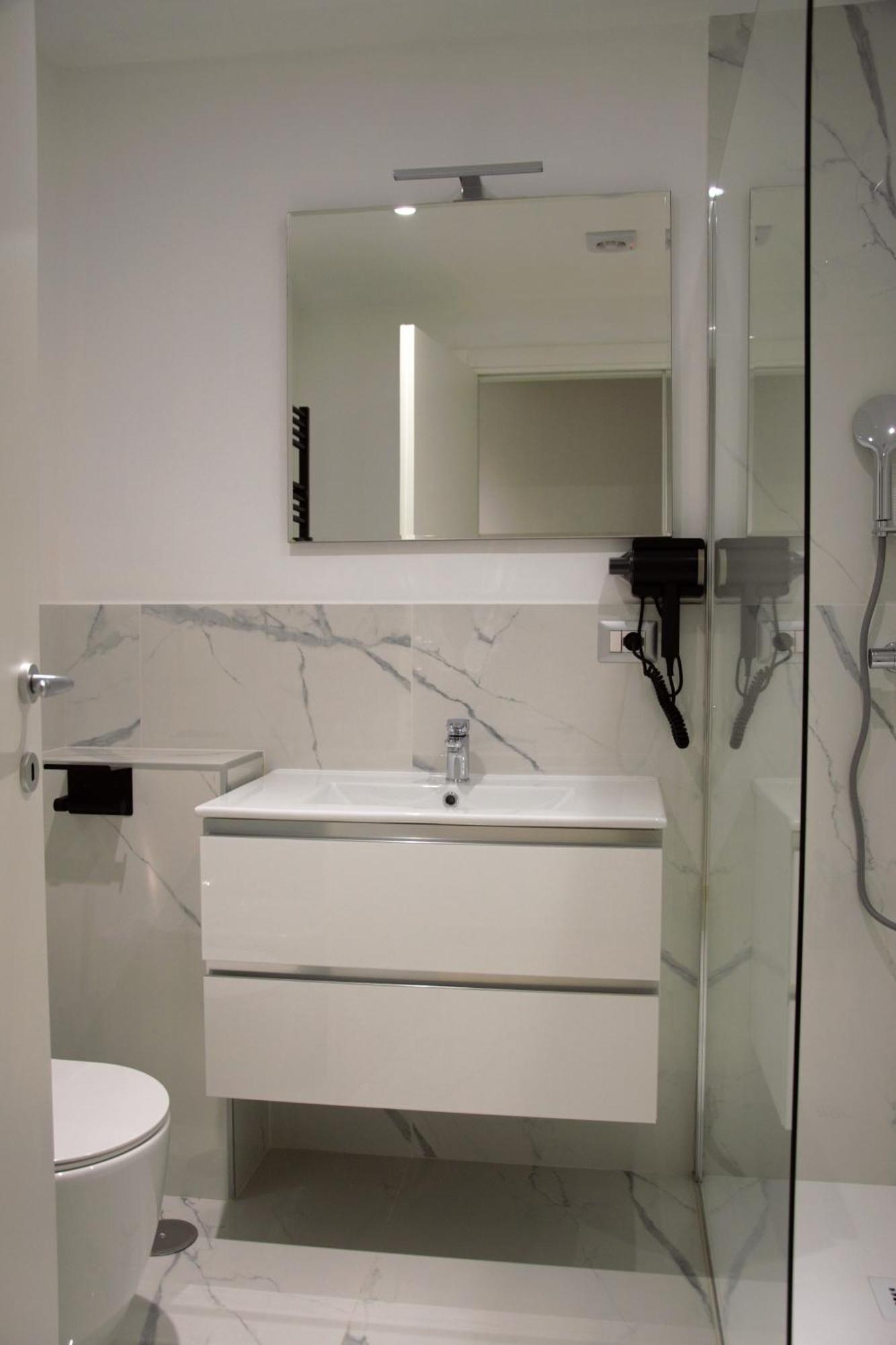 Domus Dea By Trinita Rome