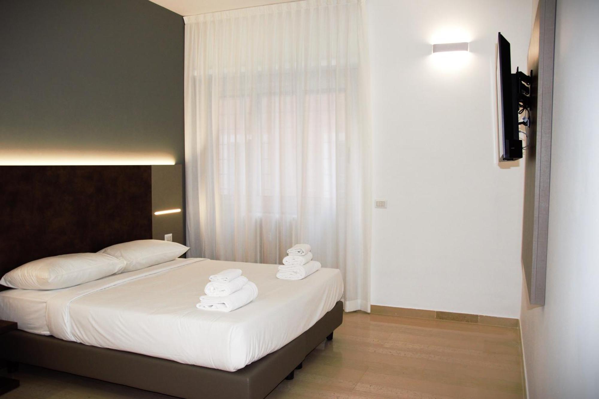 Domus Dea By Trinita Rome