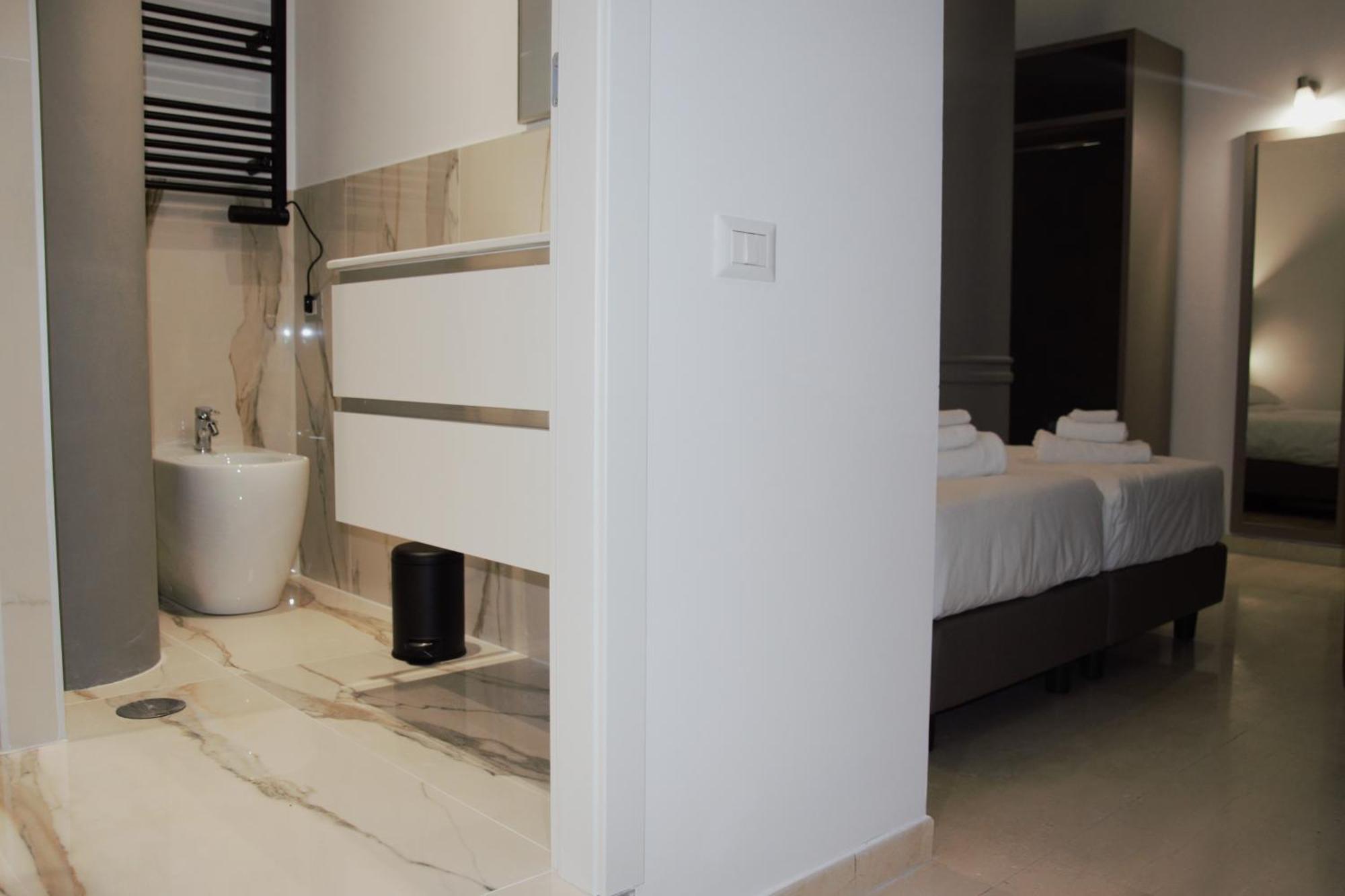Domus Dea By Trinita Guest house