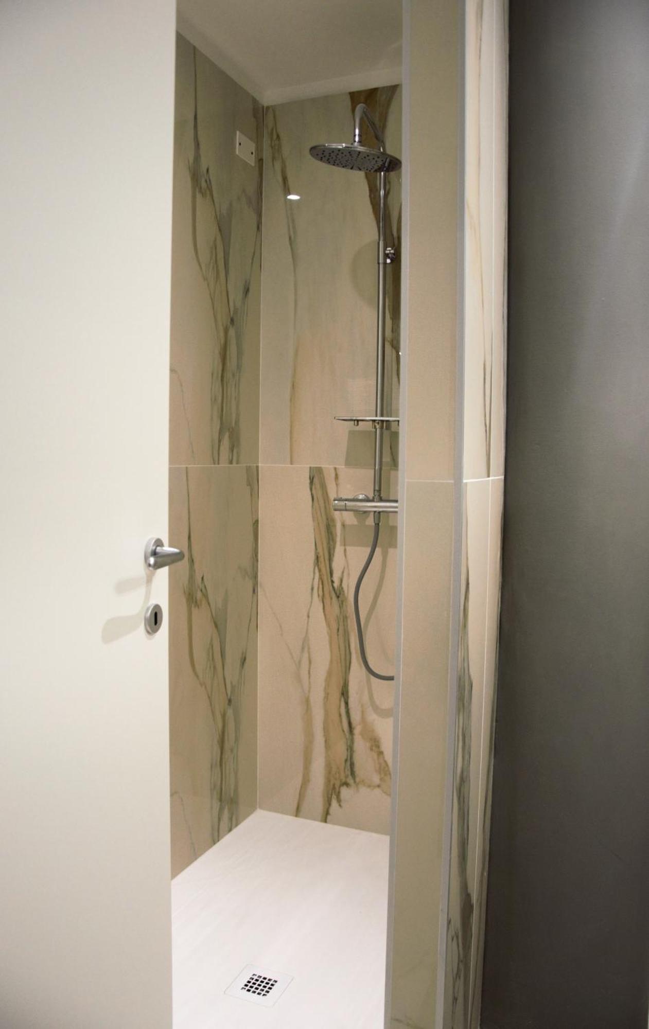 Guest house Domus Dea By Trinita Rome