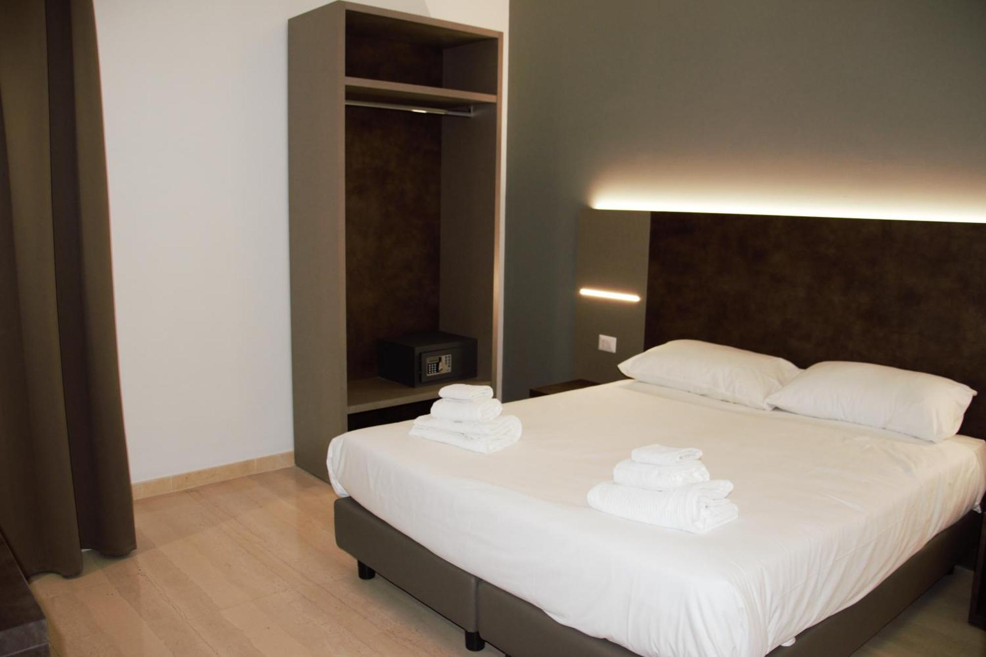 Domus Dea By Trinita Guest house *
