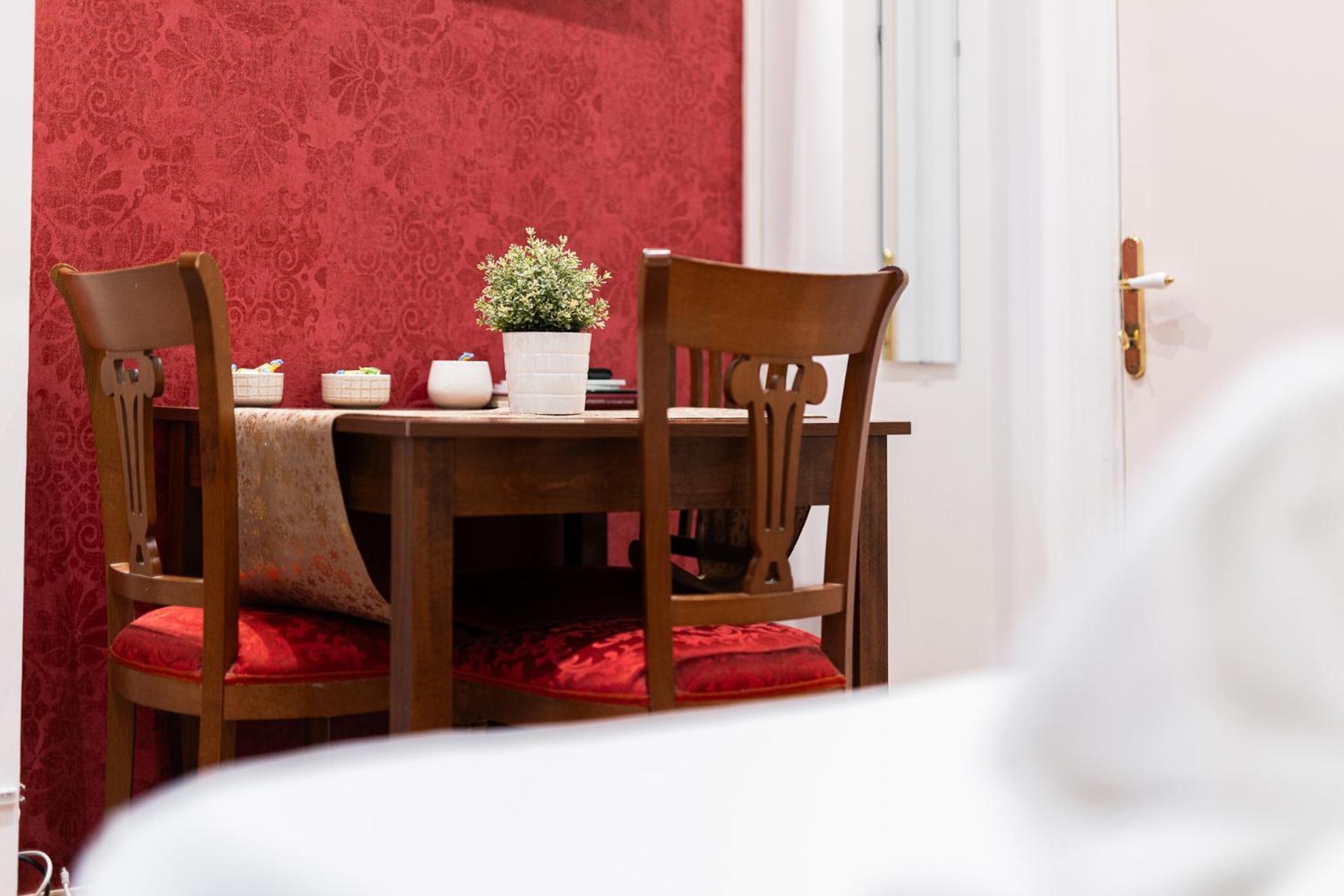 The Bishop's Loft Spagna Rome