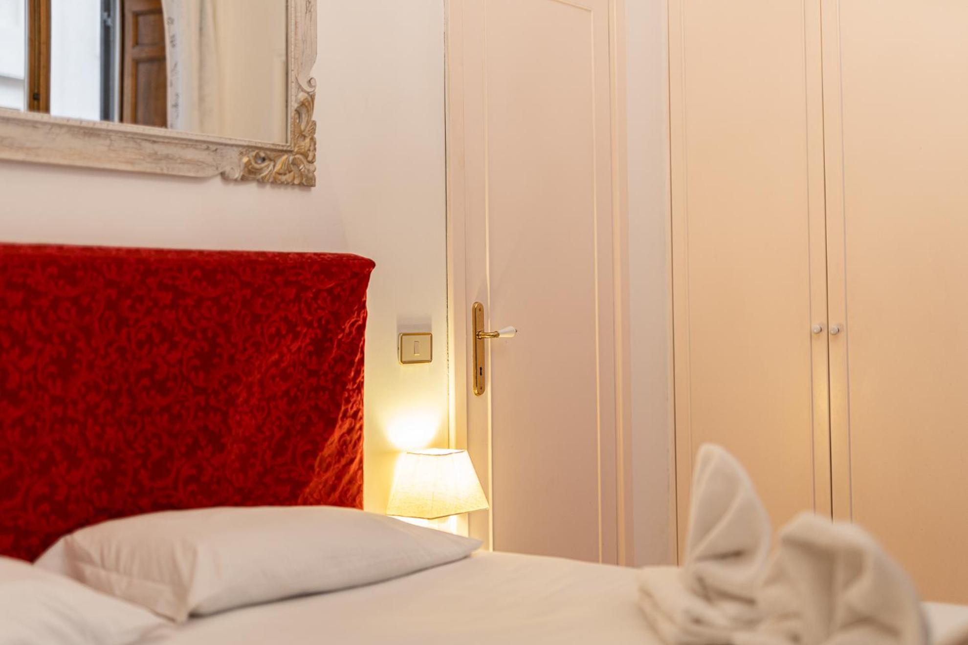 The Bishop's Loft Spagna Apartment *