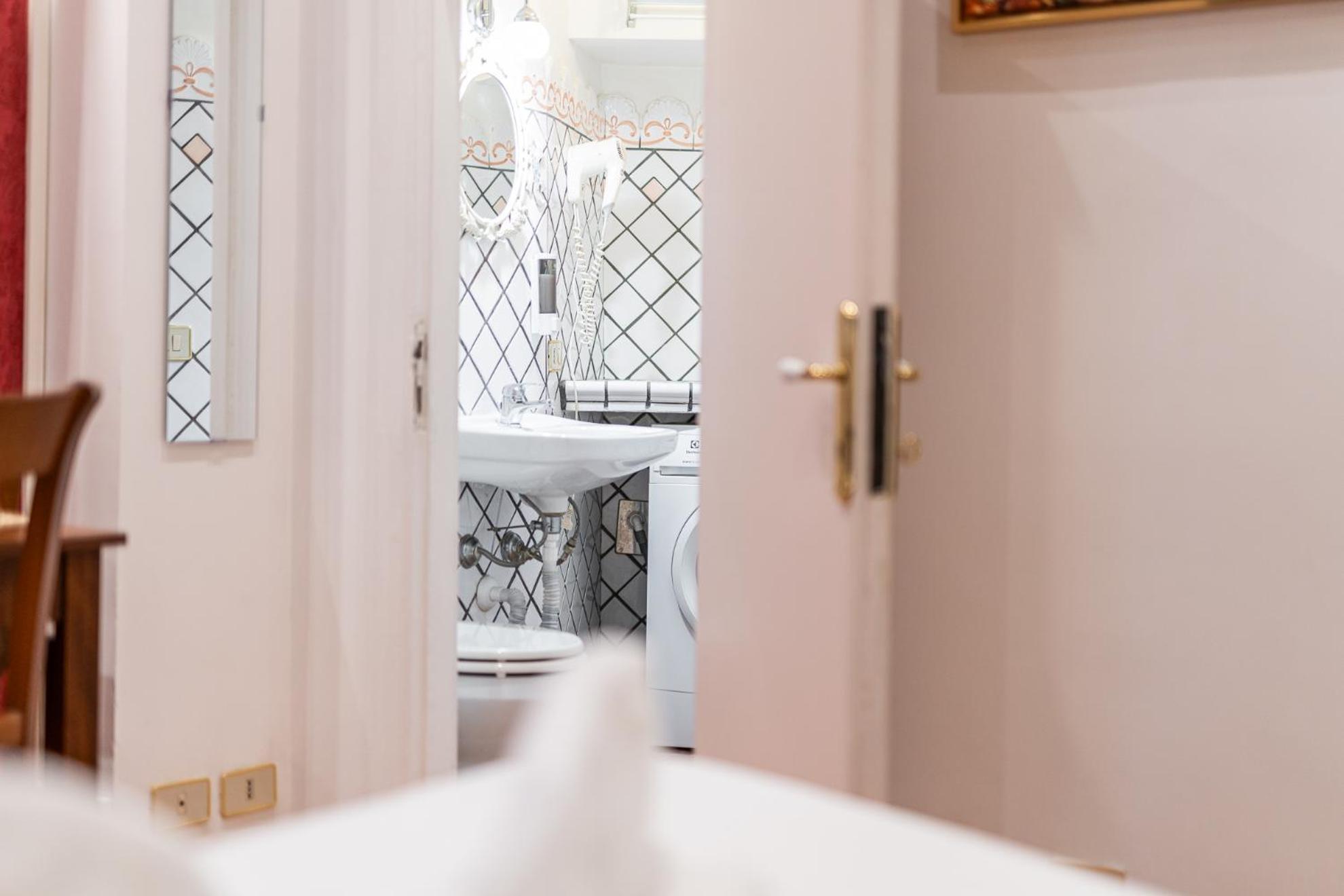 The Bishop's Loft Spagna Apartment *