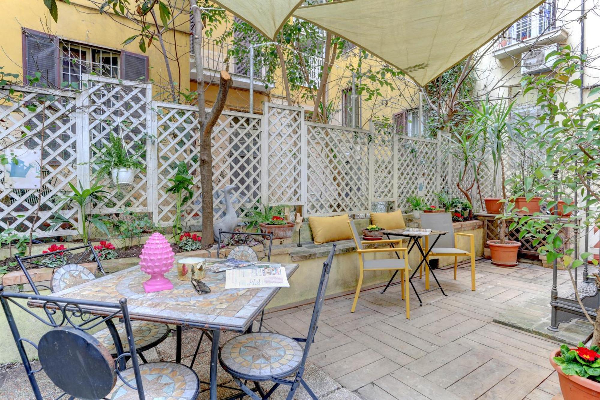 Appartement Colosseo Secret Garden - And