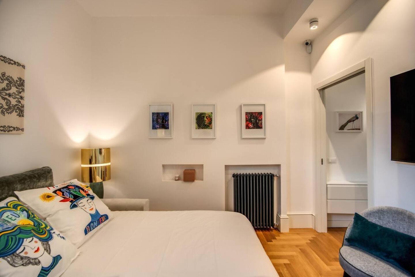 Luxury By Spanish Square Apartment *