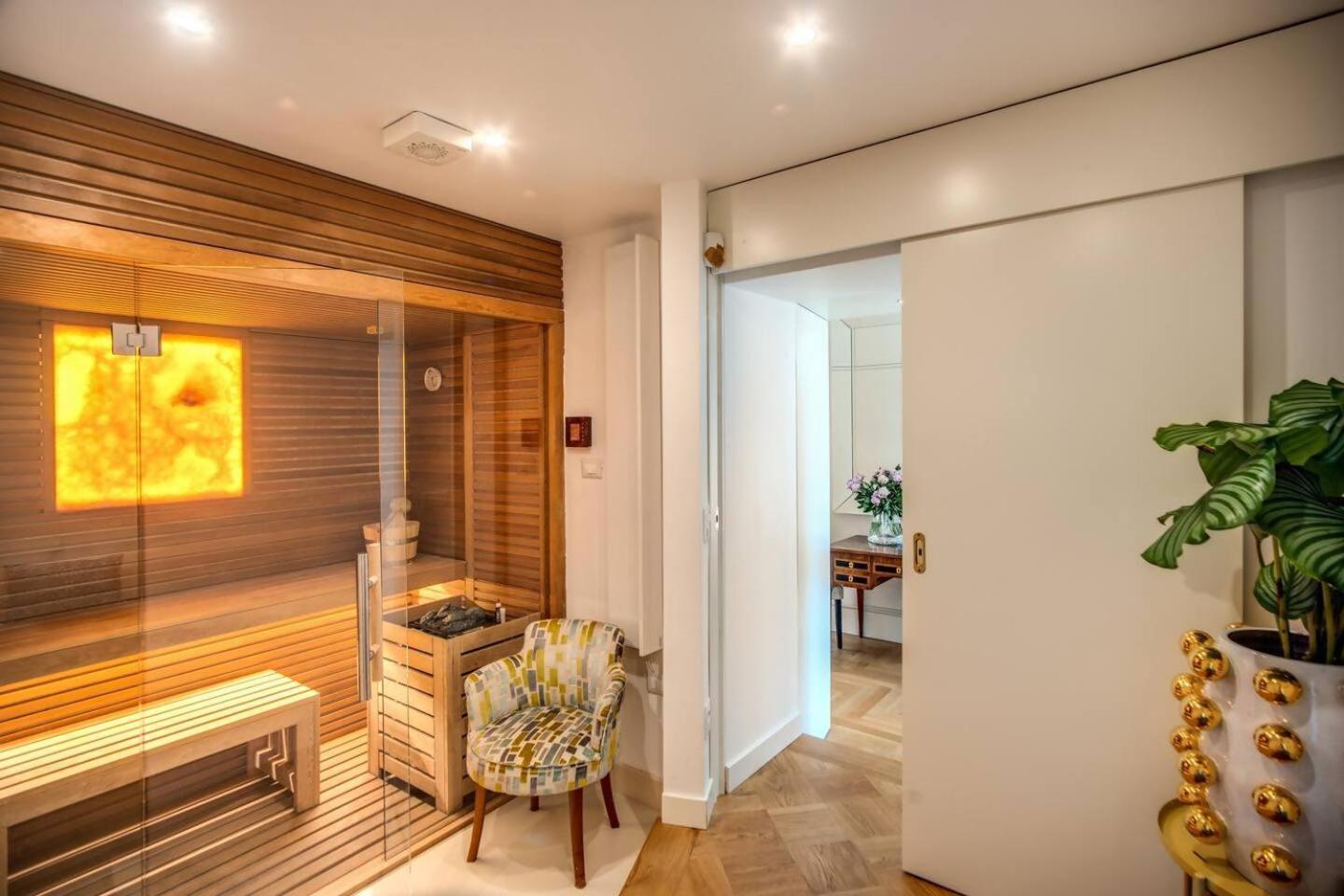Apartment Luxury By Spanish Square