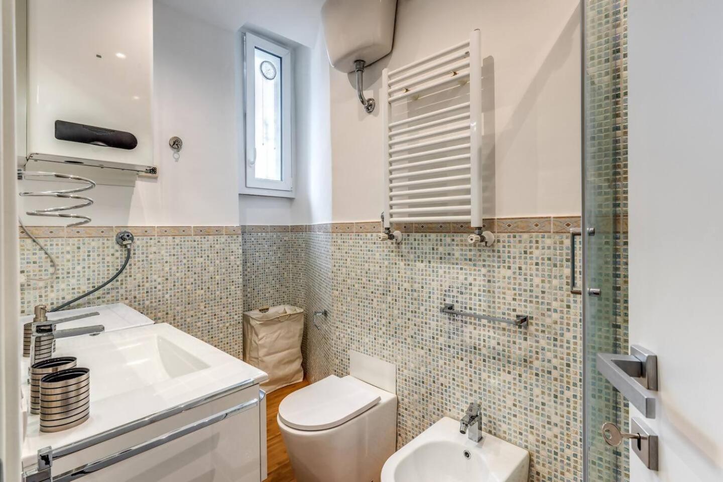 Charming Flat By The Vatican Apartment *