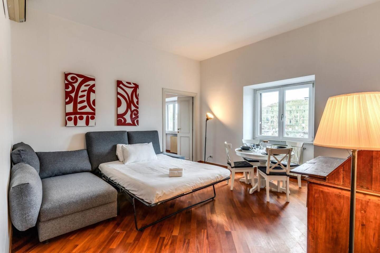 Apartment Splendid Flat On The Tiber River Rome