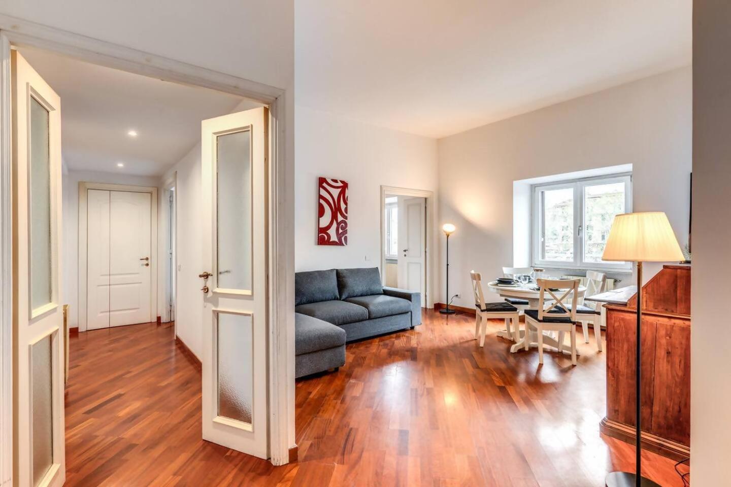 Apartment Splendid Flat On The Tiber River Rome